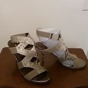 Ladies sandals